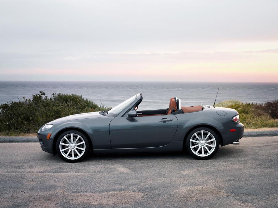  Mazda MX-5 Roadster Coupe 2006 года  (фото 99 из 212)